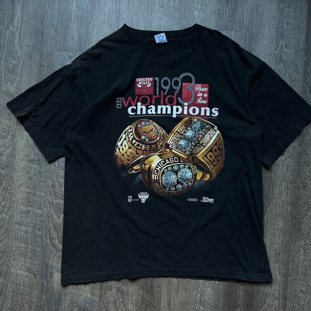 Vintage 1993 Chicago Bulls Salem Three Peat World Champions T Shirt Men XL